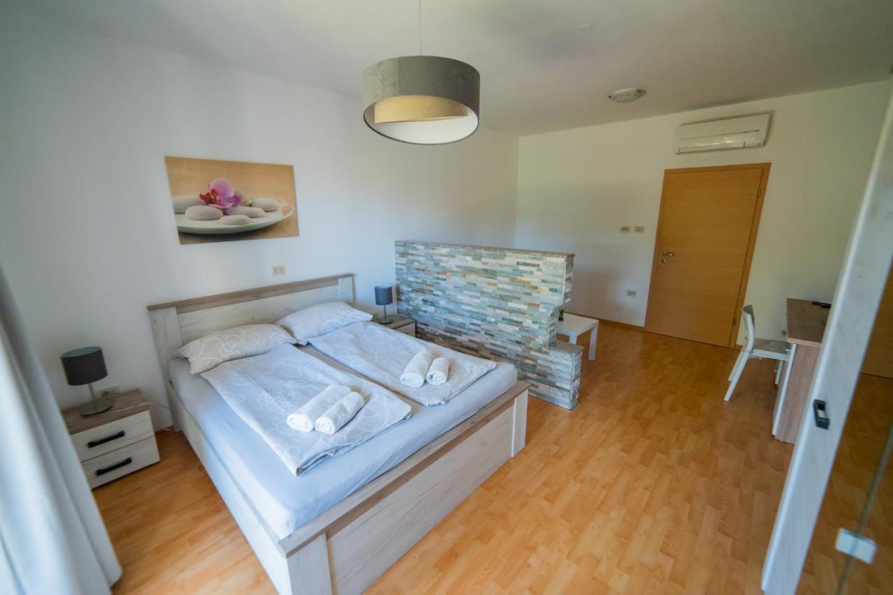 Harmony Inn Apartments 포르토로즈 외부 사진