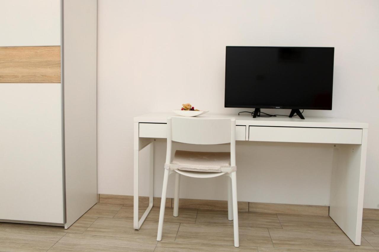 Harmony Inn Apartments 포르토로즈 외부 사진