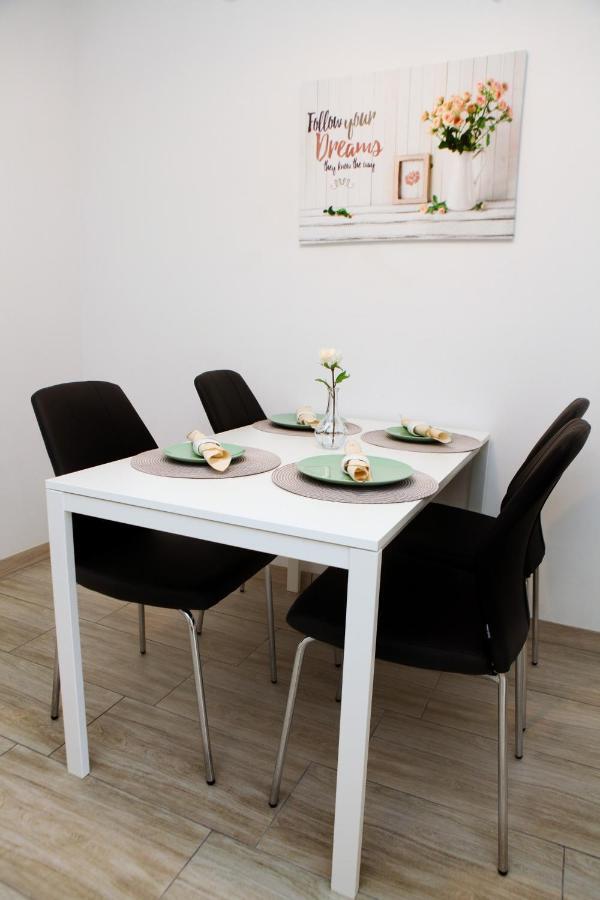 Harmony Inn Apartments 포르토로즈 외부 사진