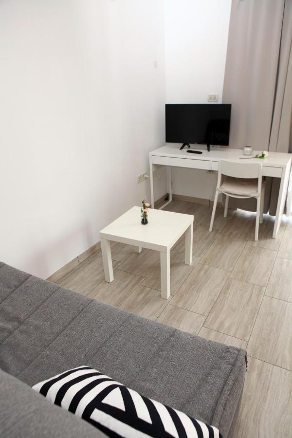 Harmony Inn Apartments 포르토로즈 외부 사진